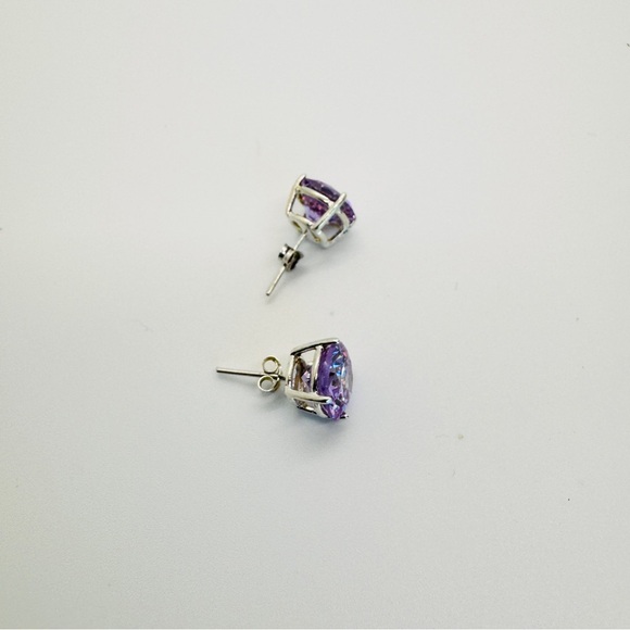 Brand New 10mm Lavender Round CZ Stud 925 Sterling Silver Earrings - Picture 3 of 5